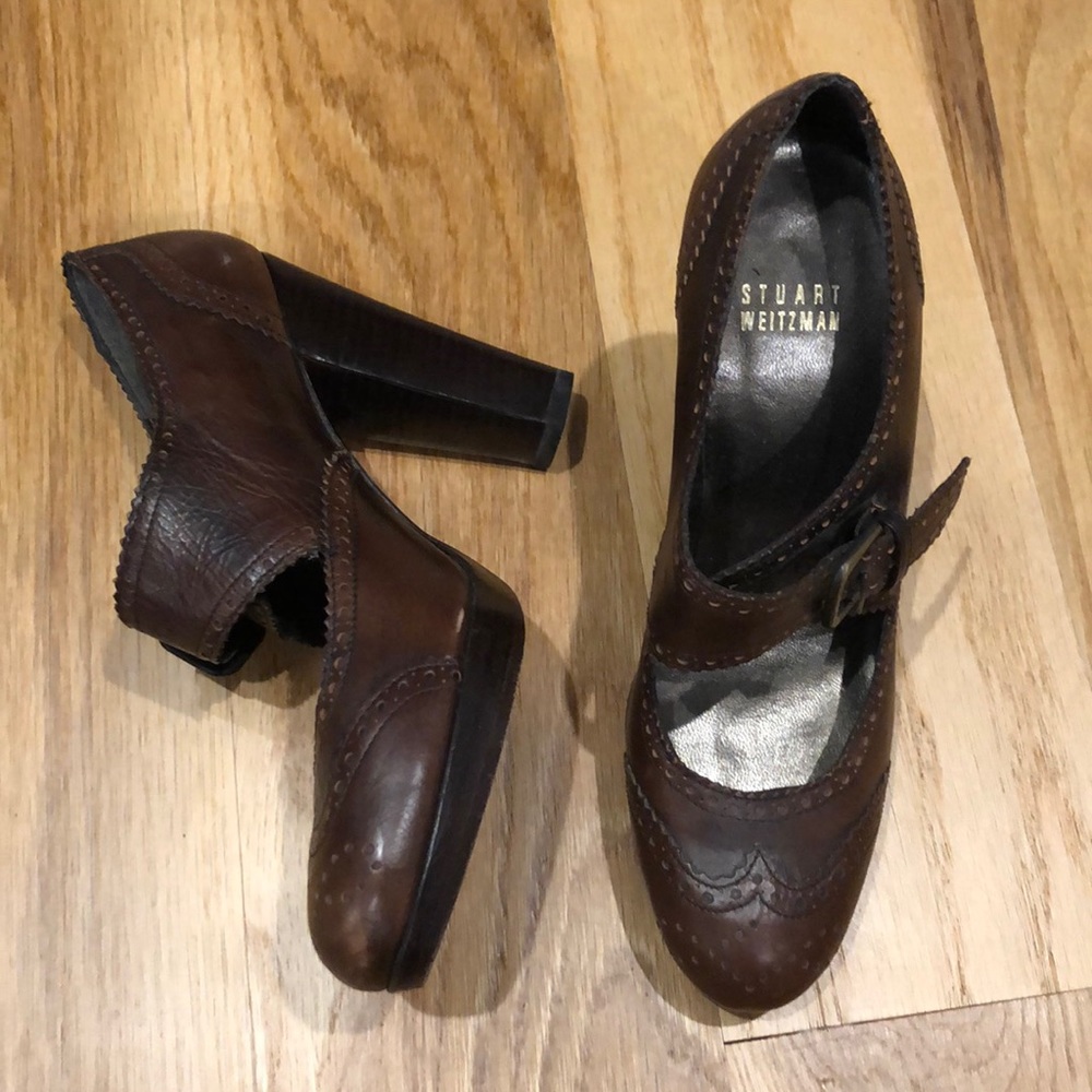 STUART WEITZMAN brown leather buckle detail heels